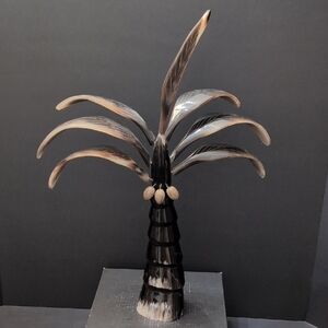 VGT, Cubin Souvenir Of A Palm Tree Made From Horn.
